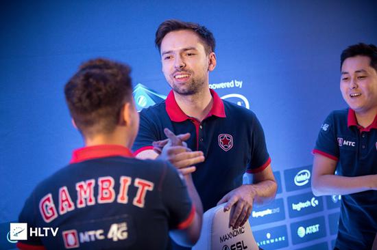 老年电竞战队崛起银发经济新风潮